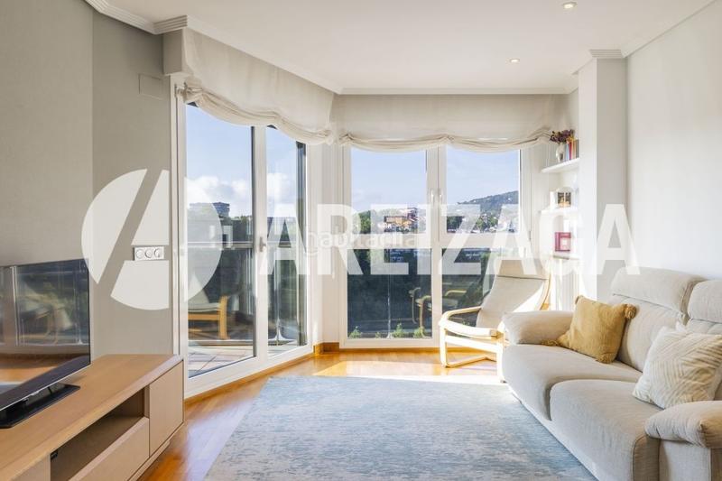Foto b063331f-0af1-4023-ba87-e39ce1abfba9. Piso Riberas de loiola espaciosa y luminosa vivienda en décima planta, con terraza y vistas al río urumea. con garaje opcional. piso i en Donostia - San Sebastián