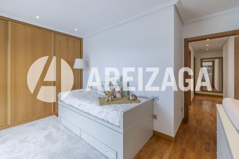 Foto d10a3d2b-d369-462c-b117-514fcdd093f7. Piso Riberas de loiola espaciosa y luminosa vivienda en décima planta, con terraza y vistas al río urumea. con garaje opcional. piso i en Donostia - San Sebastián