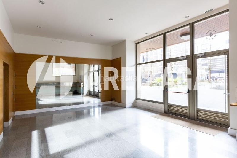 Foto fb6a5af8-8dc5-481d-be0f-568d33d73707. Piso Riberas de loiola espaciosa y luminosa vivienda en décima planta, con terraza y vistas al río urumea. con garaje opcional. piso i en Donostia - San Sebastián