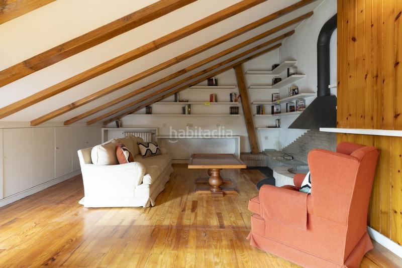 Foto 01d3e5b2-ce25-40ac-b96d-dd4be0e92c95. Casa aparellada amb calefacció aparcament a Aiete Donostia - San Sebastián