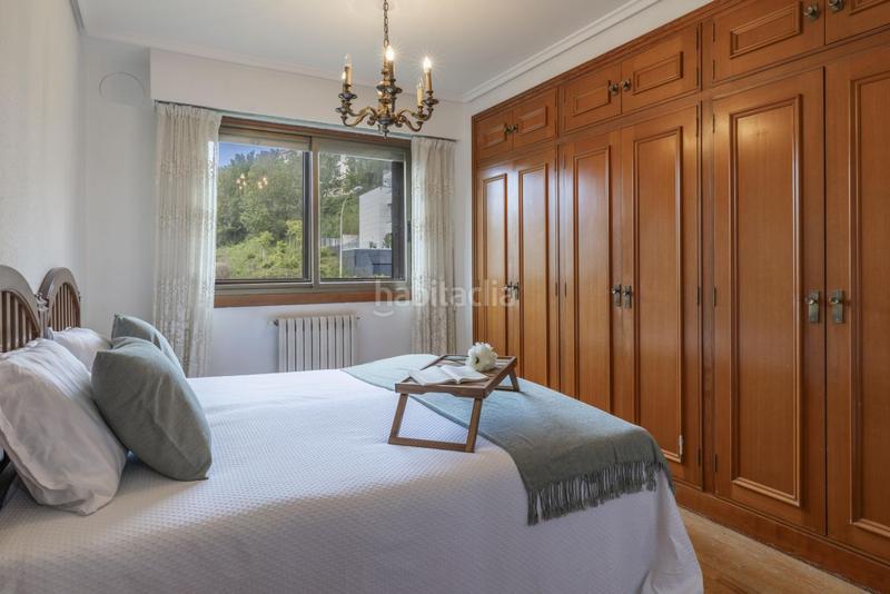 Foto 43d9a2d9-5f4d-4111-98fa-4f827ccc9c44. Casa aparellada amb calefacció aparcament a Aiete Donostia - San Sebastián