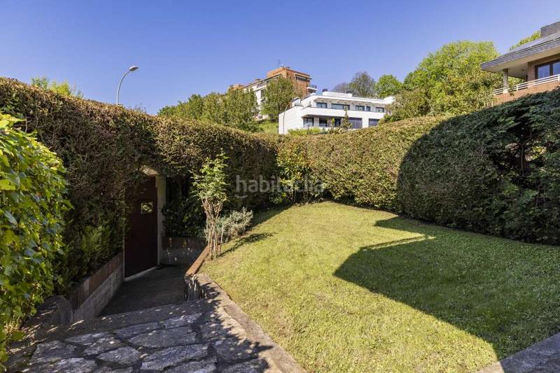 Foto 45082b45-c021-4c3e-9df6-f96bee7c30dc. Casa aparellada amb calefacció aparcament a Aiete Donostia - San Sebastián