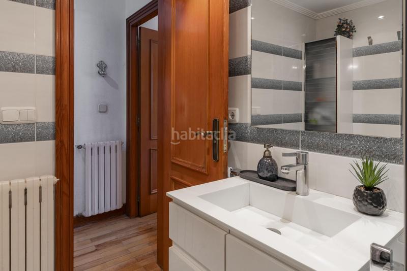 Foto 65289748-fae7-4e78-9bcd-cd93751eabeb. Casa aparellada amb calefacció aparcament a Aiete Donostia - San Sebastián