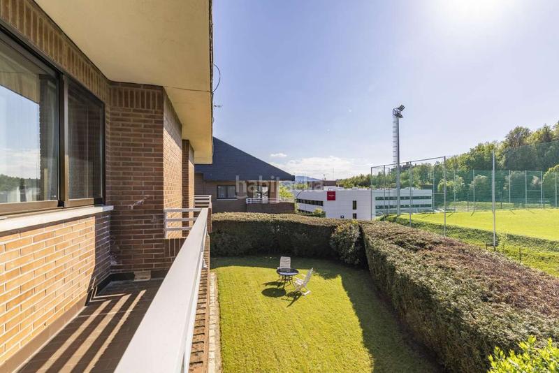 Foto 95b9d06a-ce71-47ef-8e05-256af71d33ce. Casa aparellada amb calefacció aparcament a Aiete Donostia - San Sebastián