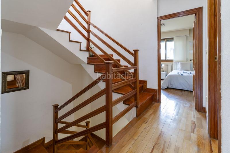 Foto b2c71655-6566-470e-b706-78bea591c0d9. Casa aparellada amb calefacció aparcament a Aiete Donostia - San Sebastián