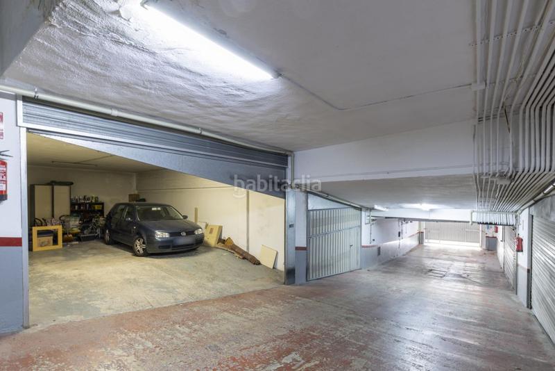 Foto debea493-0768-4789-bd48-17e20bd442a2. Casa aparellada amb calefacció aparcament a Aiete Donostia - San Sebastián