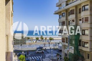 Piso  Miguel imaz kalea. Gros junto a la playa de la zurriola. vivienda completamente ref