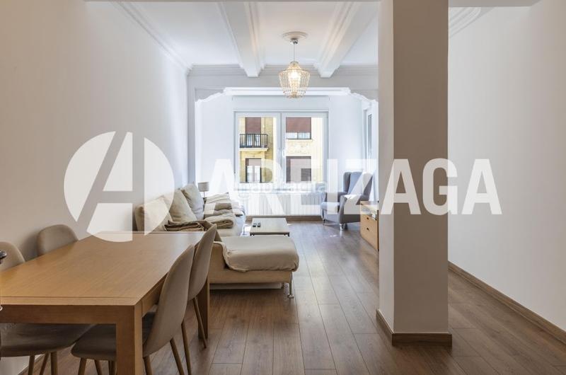 Foto f54b5e33-bb3a-403d-83d1-204682a85408. Flat with heating in Gros Donostia - San Sebastián
