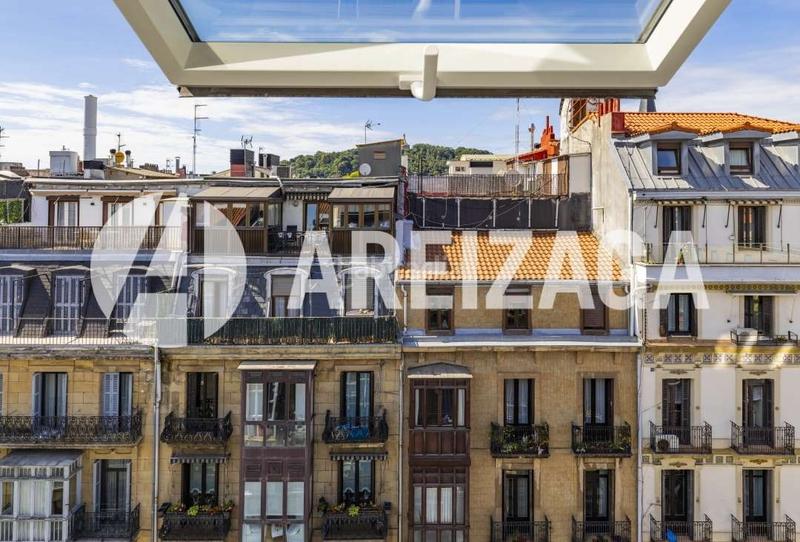 Foto a7ef3533-b60d-421e-aa3a-a5d6272813b1. Piso en san martin kalea 25 venta de ático dúplex de alto nivel en pleno centro de san sebastián en Donostia - San Sebastián