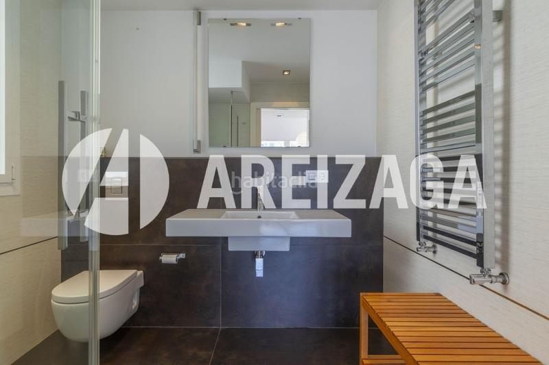 Foto ec491665-0ce5-4048-b8da-eef2105cb9cd. Piso en san martin kalea 25 venta de ático dúplex de alto nivel en pleno centro de san sebastián en Donostia - San Sebastián