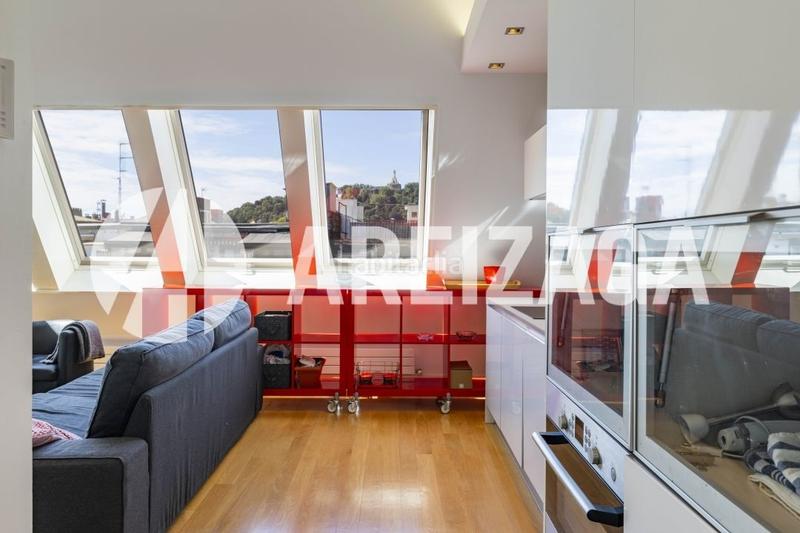Foto f4c6fd5a-be74-4a18-85a2-0aff60f643d4. Piso en san martin kalea 25 venta de ático dúplex de alto nivel en pleno centro de san sebastián en Donostia - San Sebastián