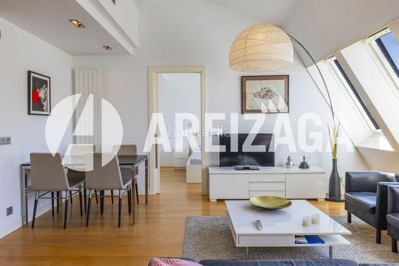 Foto f772500f-b358-4c4f-b2f7-a1dfce975d43. Piso en san martin kalea 25 venta de ático dúplex de alto nivel en pleno centro de san sebastián en Donostia - San Sebastián