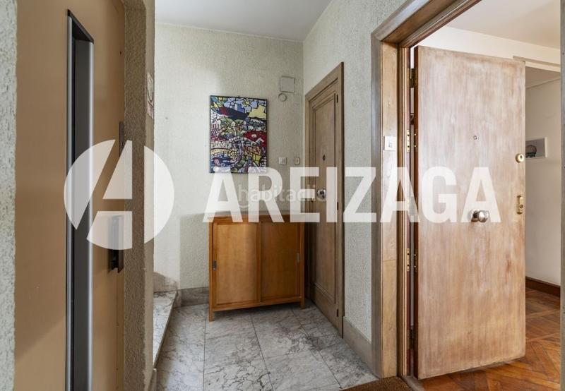 Foto 0ab66361-e224-4993-a8f4-eb84af692ec0. Piso en zurriola hiribidea 16 bis vivienda en 1 línea, chaflán, con vistas panorámicas al mar, en planta alta. en Donostia - San Sebastián