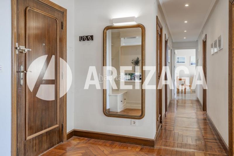 Foto 5b8bd5d8-7193-4e78-b1f6-c96a3626d204. Piso en zurriola hiribidea 16 bis vivienda en 1 línea, chaflán, con vistas panorámicas al mar, en planta alta. en Donostia - San Sebastián