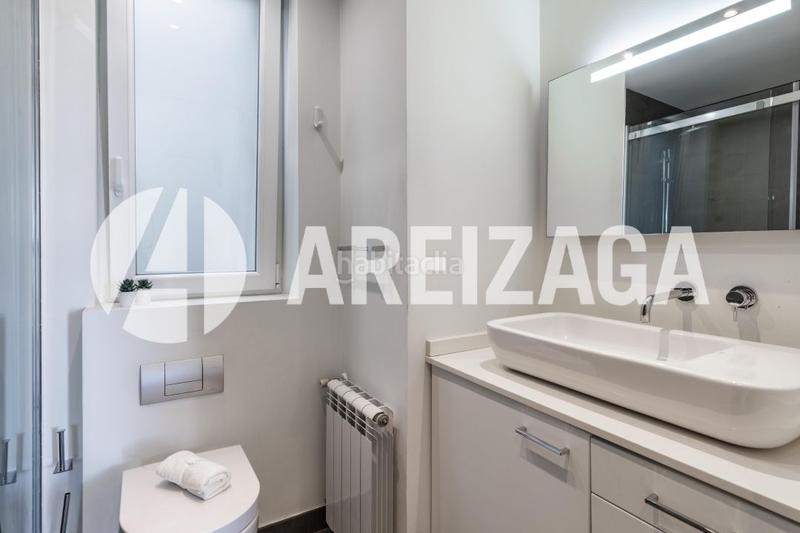 Foto aa7c8b21-5fcd-4255-96a9-575ad8a37959. Piso en zurriola hiribidea 16 bis vivienda en 1 línea, chaflán, con vistas panorámicas al mar, en planta alta. en Donostia - San Sebastián