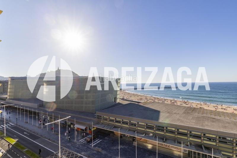 Foto ab71de46-c557-49b1-9ffc-9ff68659971a. Piso en zurriola hiribidea 16 bis vivienda en 1 línea, chaflán, con vistas panorámicas al mar, en planta alta. en Donostia - San Sebastián