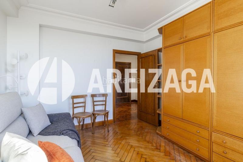 Foto e7a92cc8-f85d-4a35-be47-4175221f18de. Piso en zurriola hiribidea 16 bis vivienda en 1 línea, chaflán, con vistas panorámicas al mar, en planta alta. en Donostia - San Sebastián
