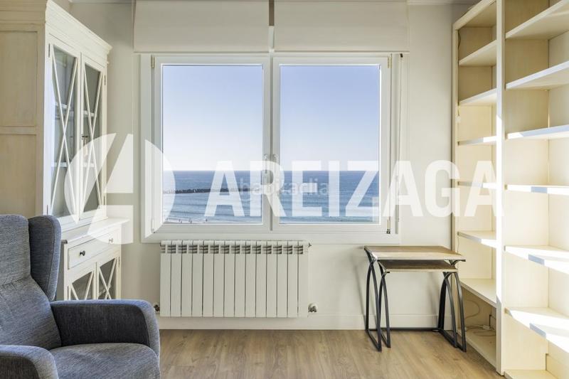 Foto edc7b364-d79a-47d4-b619-e503d94c2308. Piso en zurriola hiribidea 16 bis vivienda en 1 línea, chaflán, con vistas panorámicas al mar, en planta alta. en Donostia - San Sebastián