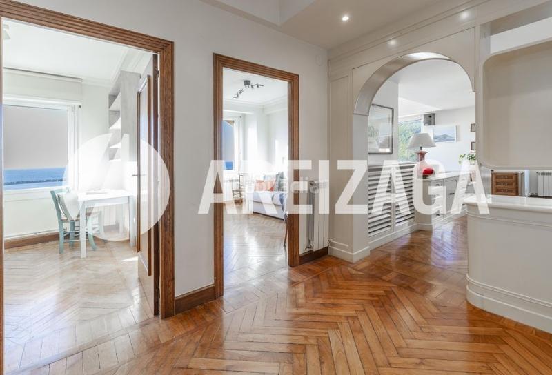 Foto fa8a89ac-fd35-4334-817b-d6fdab6abed9. Piso en zurriola hiribidea 16 bis vivienda en 1 línea, chaflán, con vistas panorámicas al mar, en planta alta. en Donostia - San Sebastián