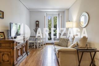 Appartement à Easo kalea 71. Venta de apartamento de 1 dormitorio plaza easo, exterior y con