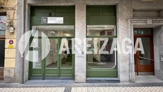 Location Local commercial à Miguel imaz kalea 6. Local de amplia superficie en muy buen estado a un paso de la pl