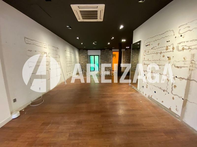 Foto 3337584a-e676-4aed-8915-4d89b72e47e0. Location local commercial dans legazpi kalea 7 dans Donostia - San Sebastián