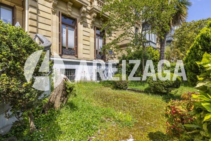 Foto 0d3d3c1f-6480-4ce7-a229-8391d35867d7. Affitto locale commerciale in prim kalea 9 in Área Romántica Donostia - San Sebastián