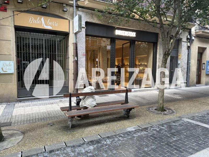 Foto d29628ef-8f99-41f3-afe3-cb4f68ddedbd. Affitto locale commerciale in txurruka kalea 12 in Donostia - San Sebastián
