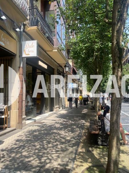 Foto 111743e4-6588-45c4-b444-3e6d92b24b79. Location local commercial dans txurruka kalea 12 dans Donostia - San Sebastián