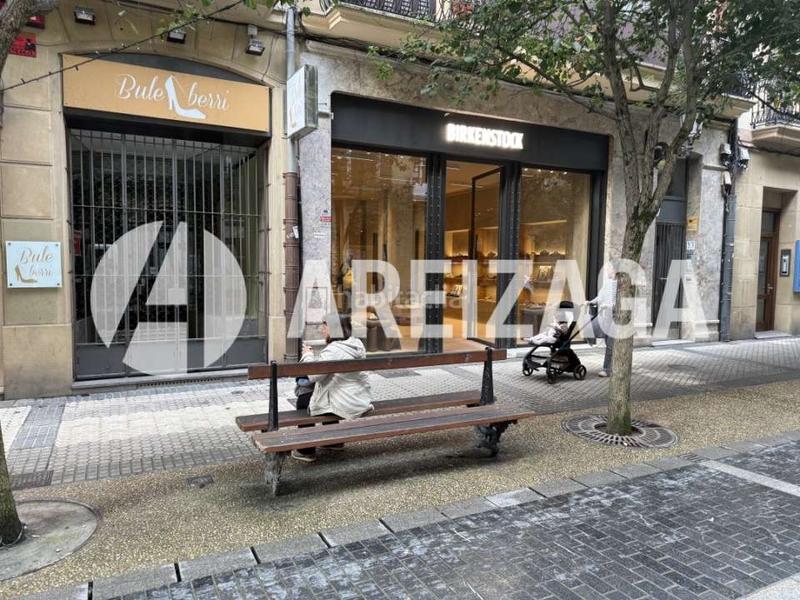 Foto 57ba44a3-d538-40ff-a707-0c23d5ec285b. Location local commercial dans txurruka kalea 12 dans Donostia - San Sebastián