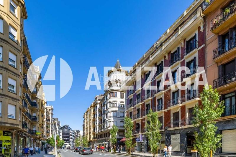 Foto 501f5e11-7be2-42d8-8985-cb1de42e43e0. Piso  alto, exterior en calle miracruz, con 3 balcones, luminoso. en Donostia - San Sebastián