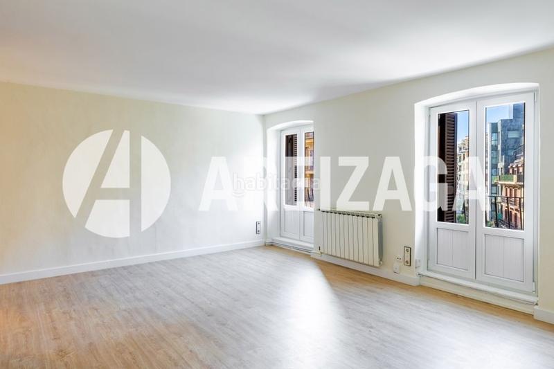 Foto aa668756-073a-4cf4-918c-0b9b63bd39d0. Piso  alto, exterior en calle miracruz, con 3 balcones, luminoso. en Donostia - San Sebastián