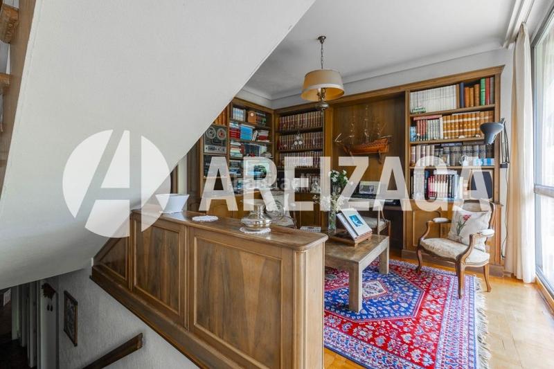 Foto 01172913-6ab0-4a06-9fb2-12108861f961. Casa con riscaldamento parcheggio piscina in Miracruz Donostia - San Sebastián