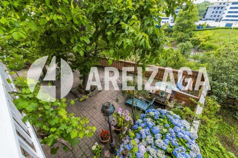 Foto 1227d02f-2c33-4c7f-aeea-ea6e2749452d. Casa con riscaldamento parcheggio piscina in Miracruz Donostia - San Sebastián