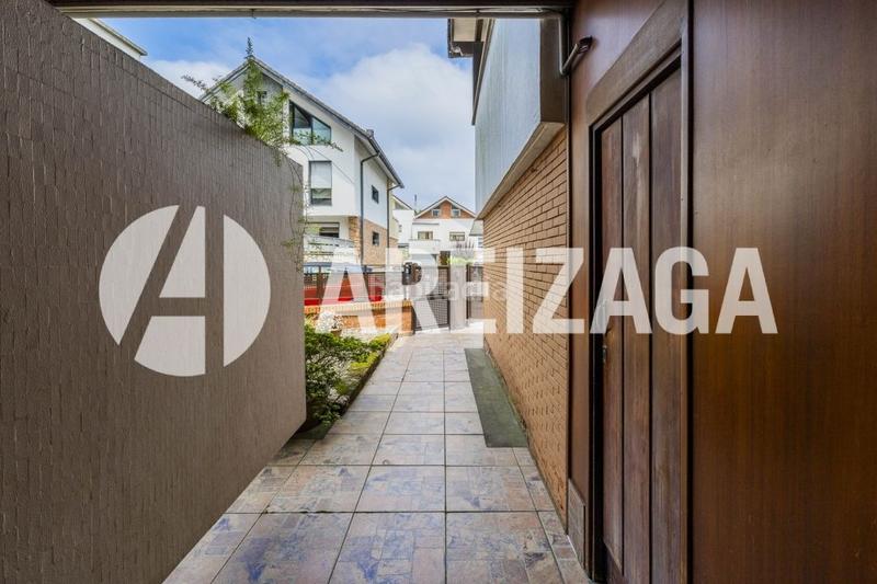 Foto 403ba56d-b653-4ca7-bb81-59bcda4b827d. Casa con riscaldamento parcheggio piscina in Miracruz Donostia - San Sebastián