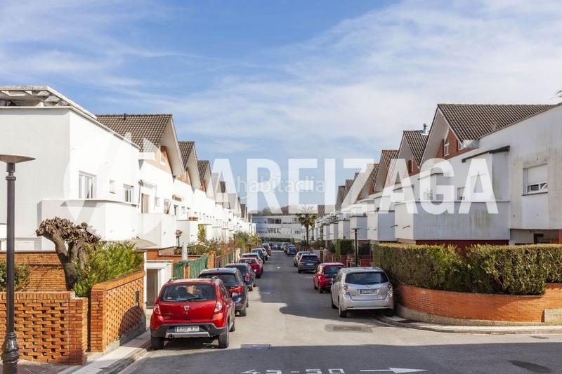 Foto 65080668-444f-4c5e-9479-9de7681fa944. Casa con riscaldamento parcheggio piscina in Miracruz Donostia - San Sebastián