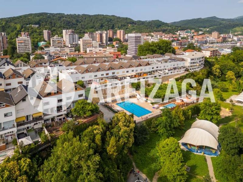 Foto 65b80654-e443-46ca-9350-b93335af1197. Casa con riscaldamento parcheggio piscina in Miracruz Donostia - San Sebastián