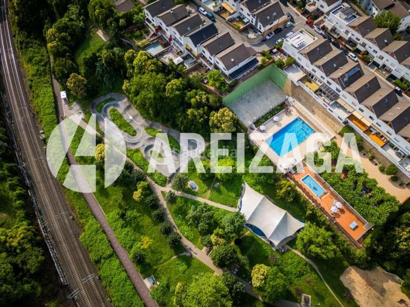 Foto 975647f5-18a2-4702-b566-d8123a2b76dd. Casa con riscaldamento parcheggio piscina in Miracruz Donostia - San Sebastián