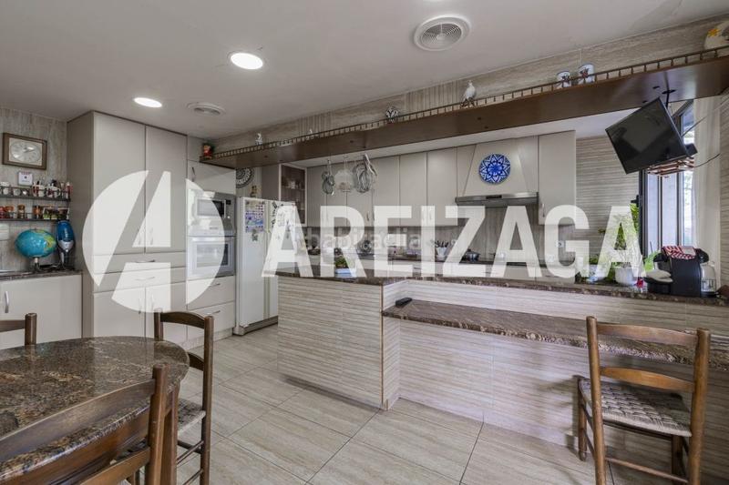 Foto abab0b4a-7b01-4814-ad8c-654efa33b570. Casa con riscaldamento parcheggio piscina in Miracruz Donostia - San Sebastián