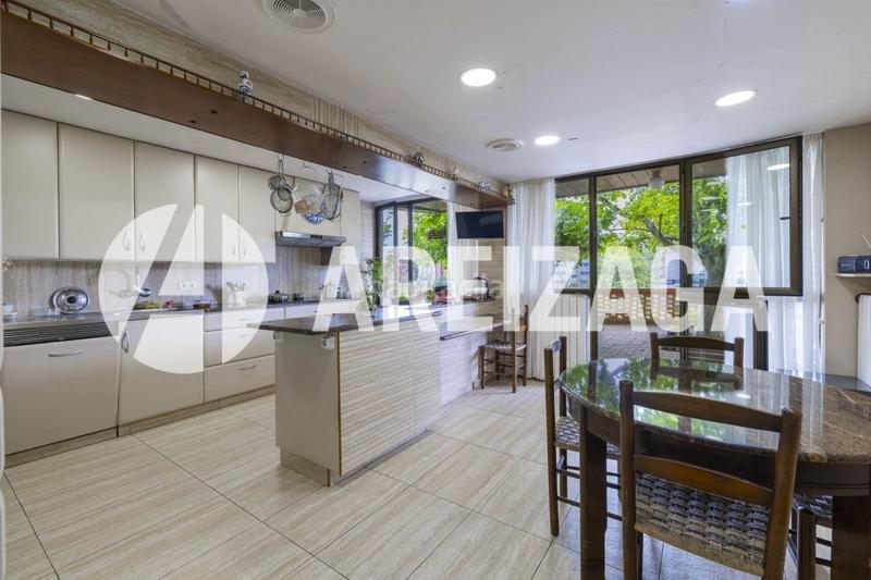 Foto d5a32052-63d2-4d4f-b629-b8f9c0a3f0f4. Casa con riscaldamento parcheggio piscina in Miracruz Donostia - San Sebastián