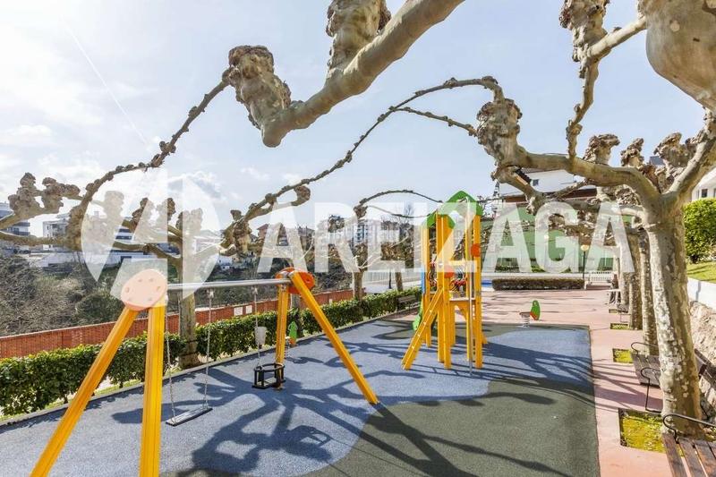 Foto e283a426-b0cd-4a49-a497-512e0a366bdf. Casa con riscaldamento parcheggio piscina in Miracruz Donostia - San Sebastián