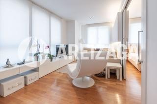 Pis  Colombine hiribidea. Piso reformado por decorador en la plaza nornahi