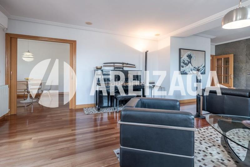 Foto b3fa570f-dad8-40bb-8522-3c038027bf1e. Appartement avec chauffage parking dans Ategorrieta-Ulía Donostia - San Sebastián
