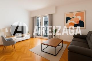 Pis  Bergara kalea. Apartamento alto, luminoso, a 2 minutos de la avd de la libertad