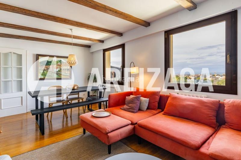 Foto 14e2081d-0c53-4805-b576-91e89f1e90ad. Attique avec chauffage parking dans Intxaurrondo Donostia - San Sebastián