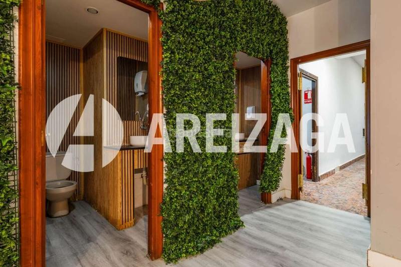 Foto f61e7f1a-74e2-4a61-8531-3124cf2038ad. Rent business premise in matia kalea 17 in Antiguo Donostia - San Sebastián