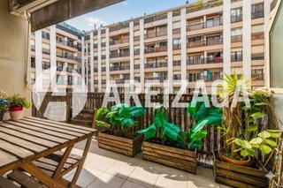 Pis  Doctor claudio delgado. Gros  vivienda de 3 habitaciones y dos baños, con amplia terraza