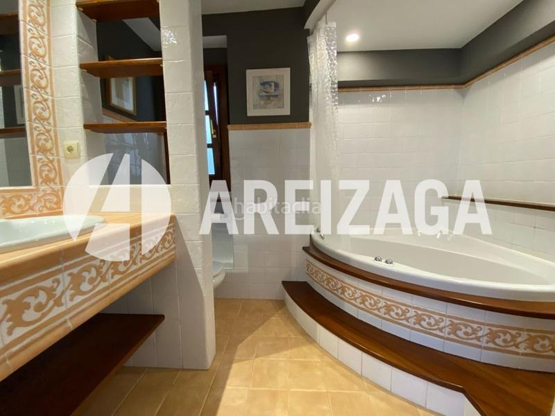 Foto 01f74b4a-293d-461a-a82c-ce3ad491eccf. Rent flat in arriola pasealekua 34 in Ibaeta Donostia - San Sebastián