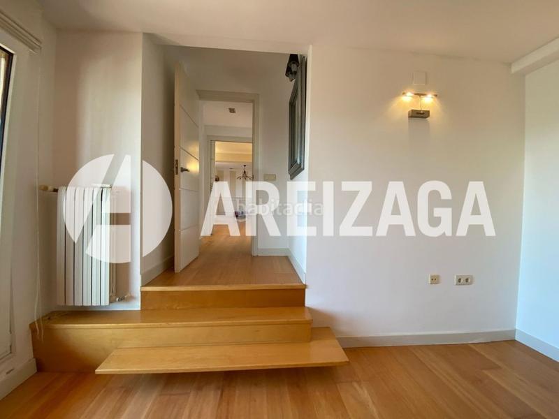 Foto ef997e61-ce6a-4816-a564-79fe9e38ff57. Rent flat in arriola pasealekua 34 in Ibaeta Donostia - San Sebastián