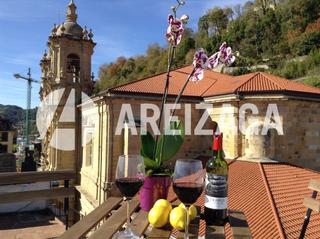 Dachwohnung  31 de agosto kalea. 31 de agosto, coqueto apartamento en muy buen estado, super lumi